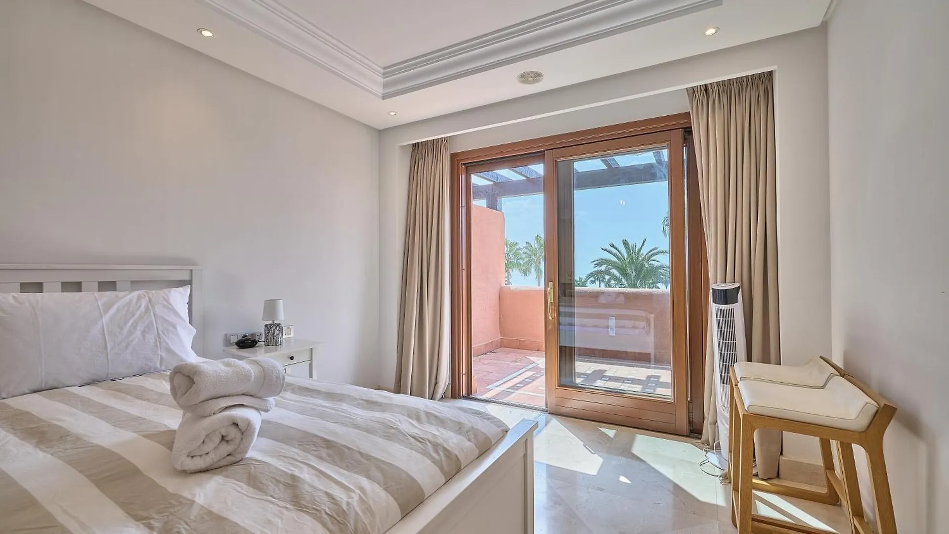 Mar Azul By La Maison Marbella Rentals Estepona Apartamento