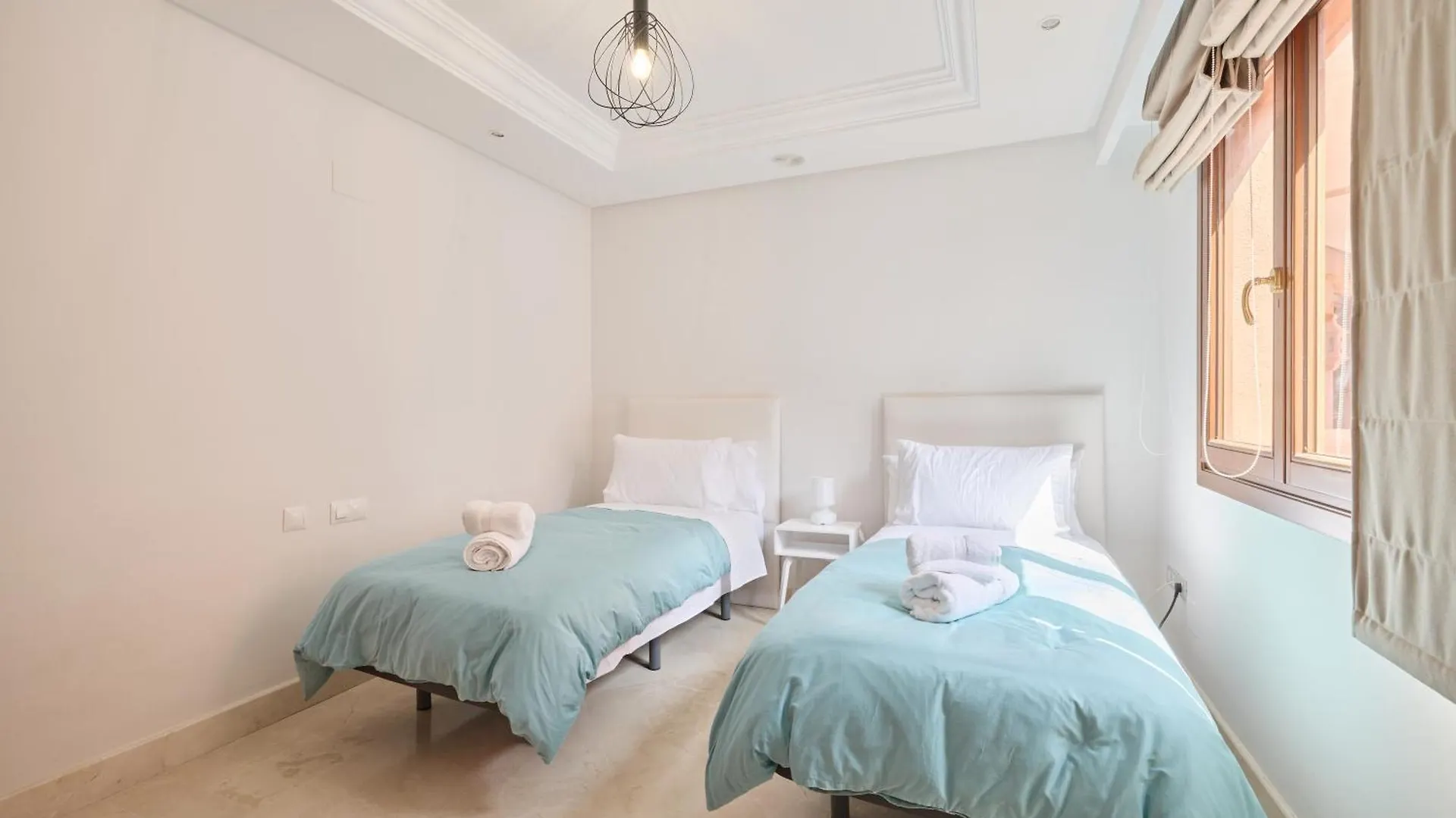 Mar Azul By La Maison Marbella Rentals Estepona Apartamento